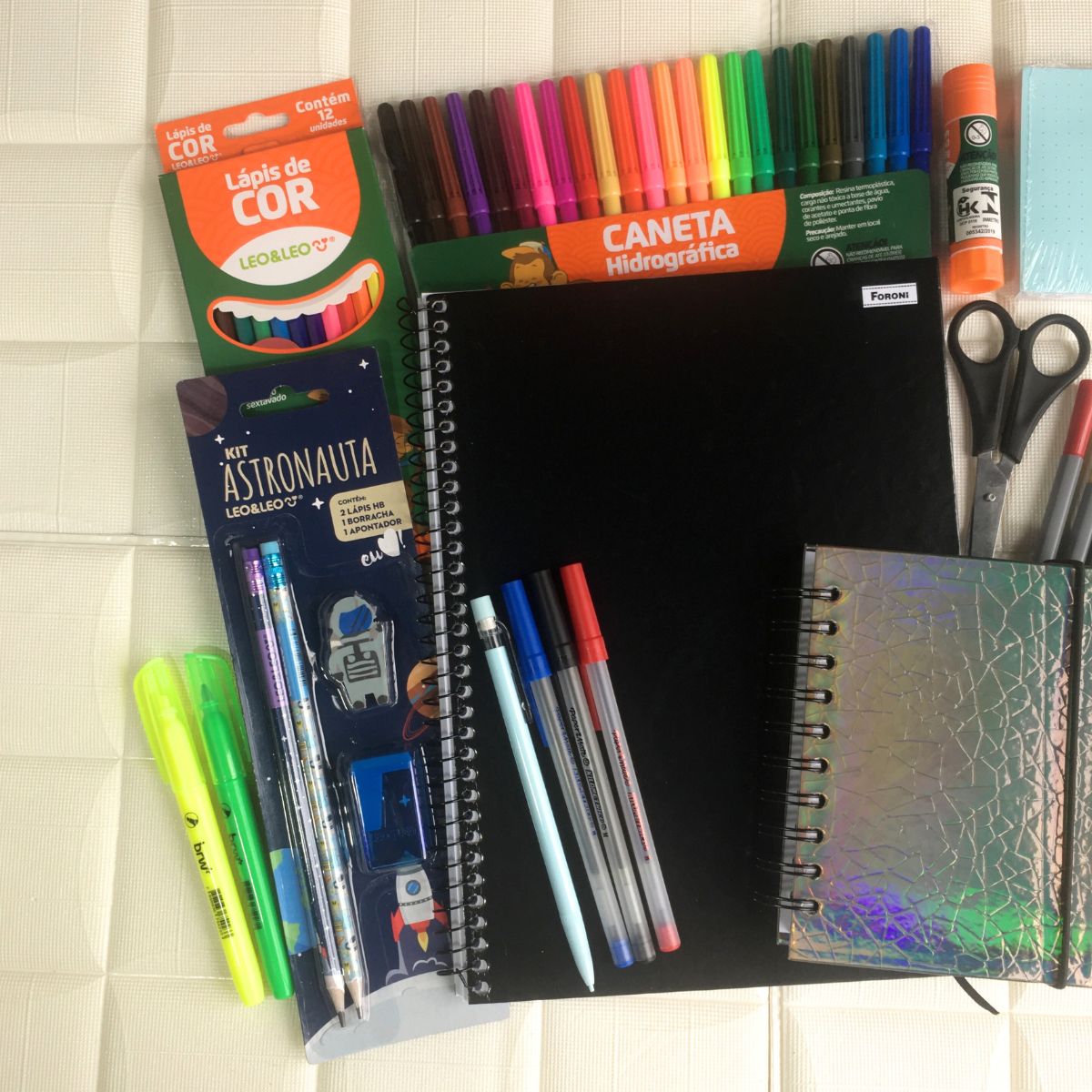 Kit Papelaria Combo Master Masculino Juvenil Caderno Caneta Marca Texto